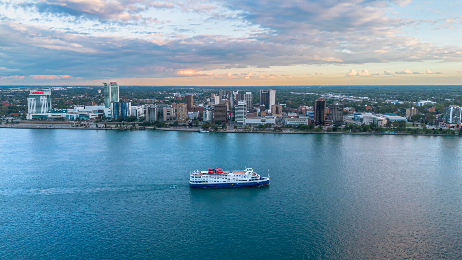 Read more about the article Windsor To Halifax Airport Taxi/Limo for Busy Travel Days